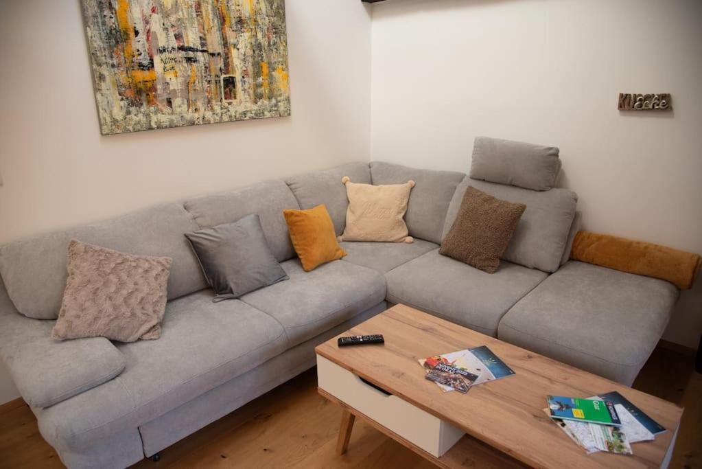 Penthouse Mit Altstadtflair Graz Exterior foto